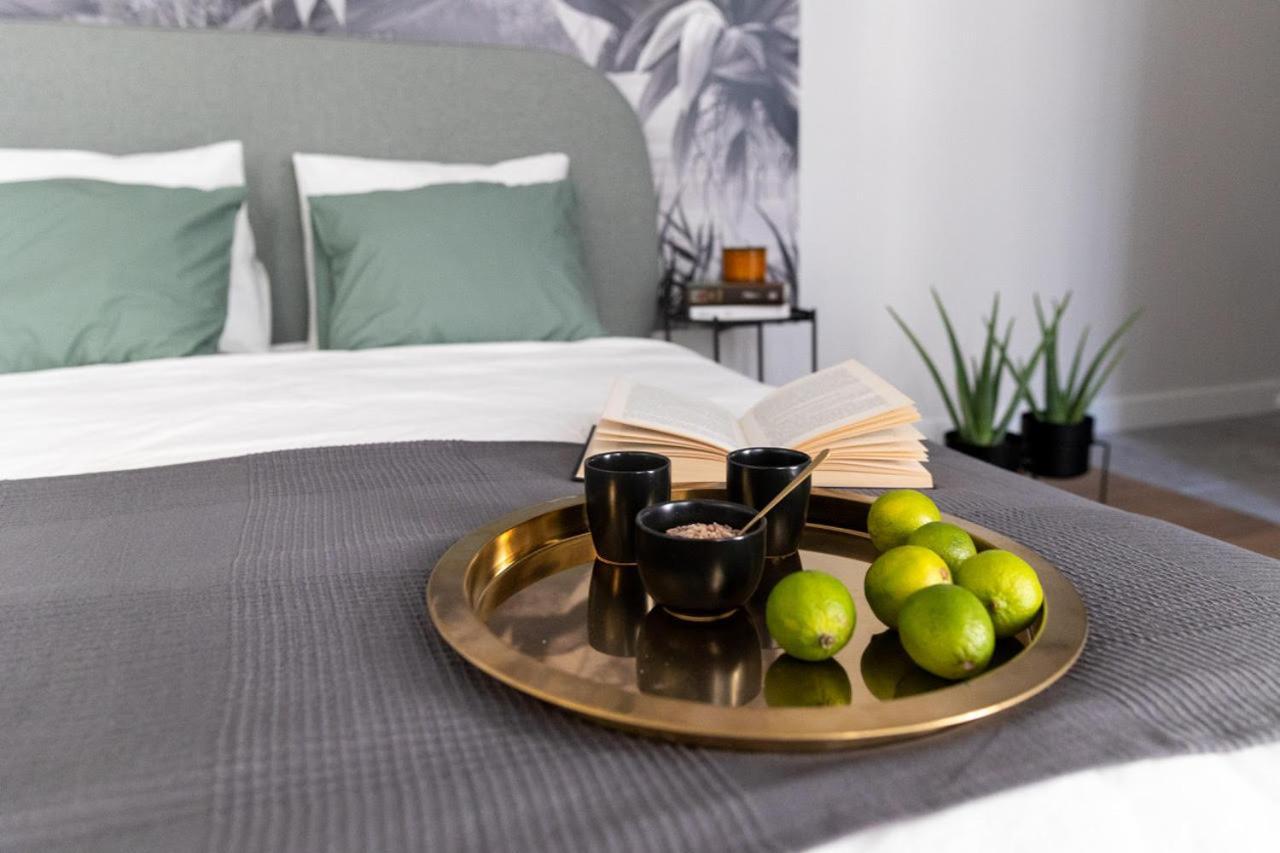 Lion Apartments - Premium Studio Krakau Buitenkant foto